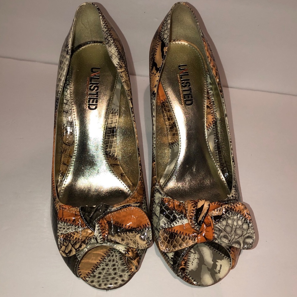Unlisted by Kenneth Cole Little List Peep Toe Pump